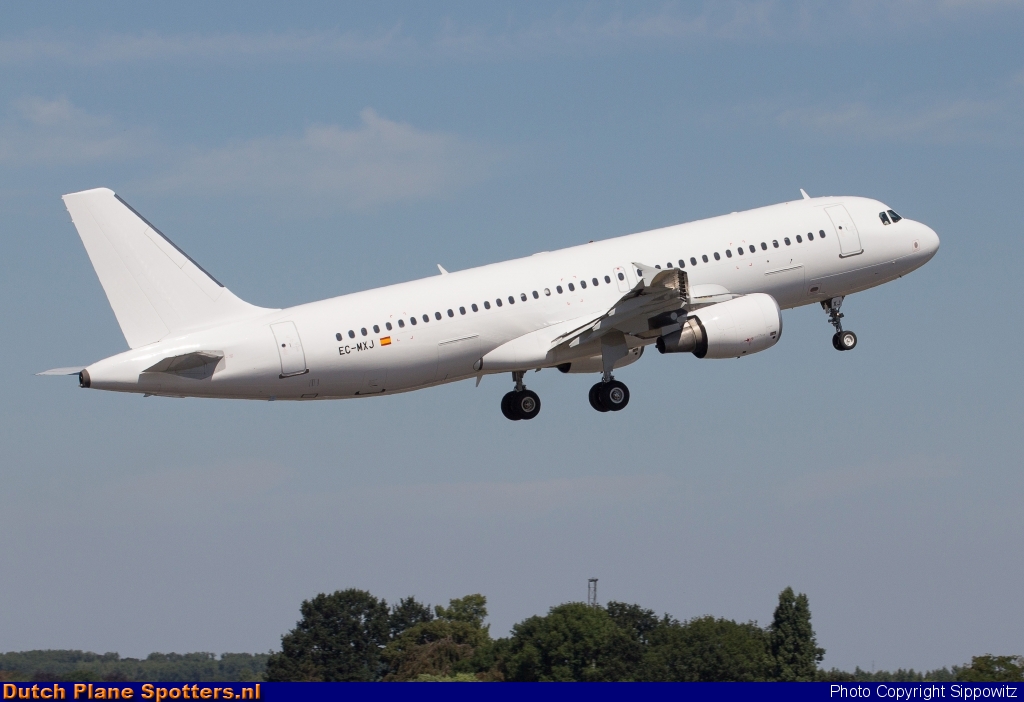 EX-MXJ Airbus A320 Gowair by Sippowitz