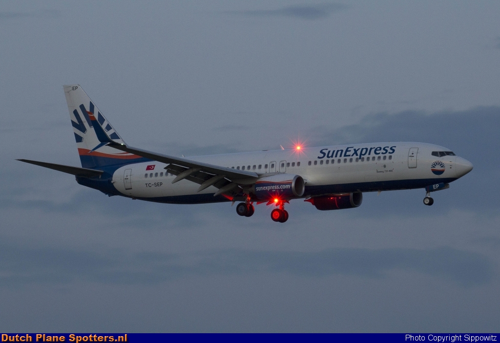 TC-SEP Boeing 737-800 SunExpress by Sippowitz