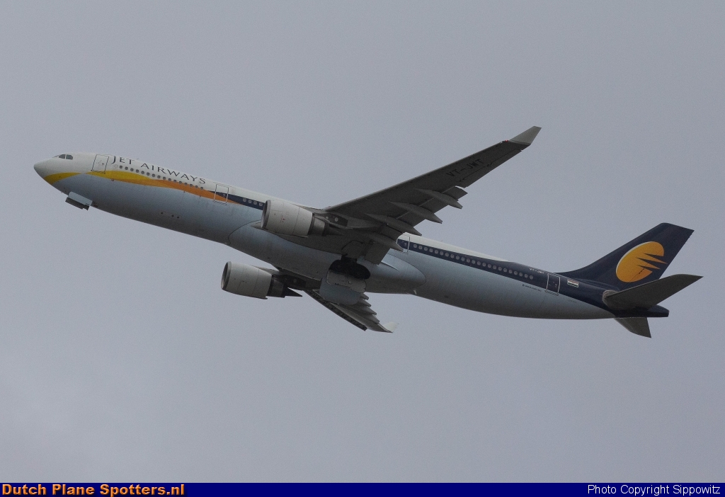 VT-JWT Airbus A330-300 Jet Airways by Sippowitz