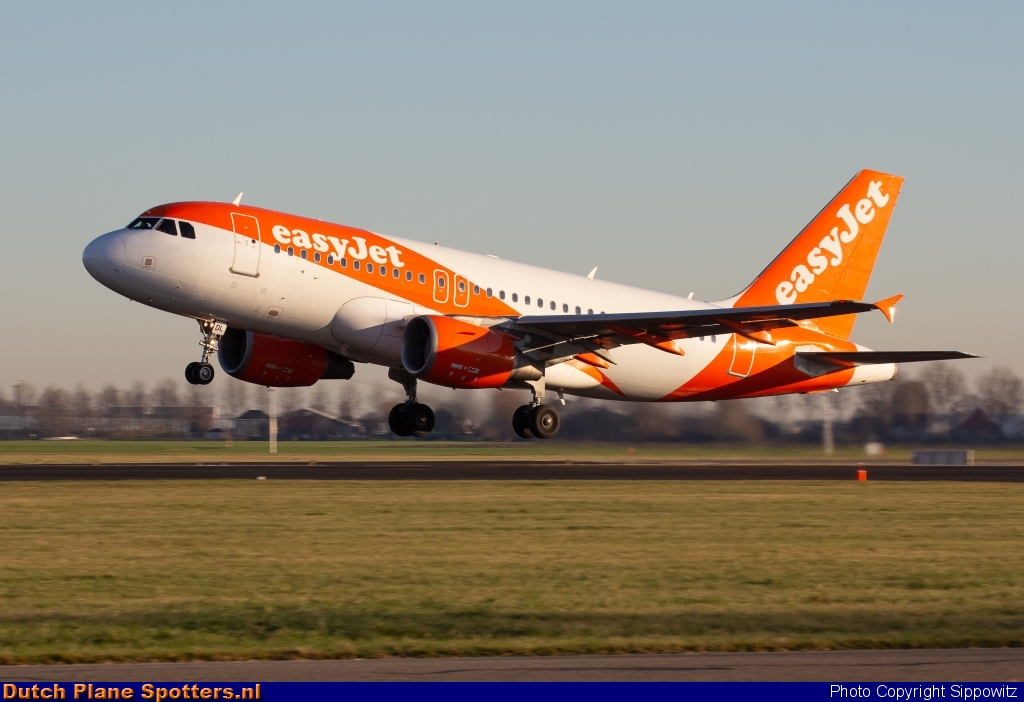 G-EZDL Airbus A319 easyJet by Sippowitz
