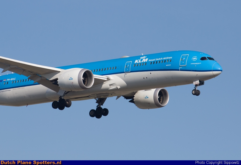 PH-BHG Boeing 787-9 Dreamliner KLM Royal Dutch Airlines by Sippowitz