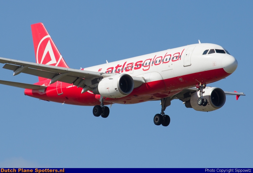 TC-ATD Airbus A319 AtlasGlobal by Sippowitz