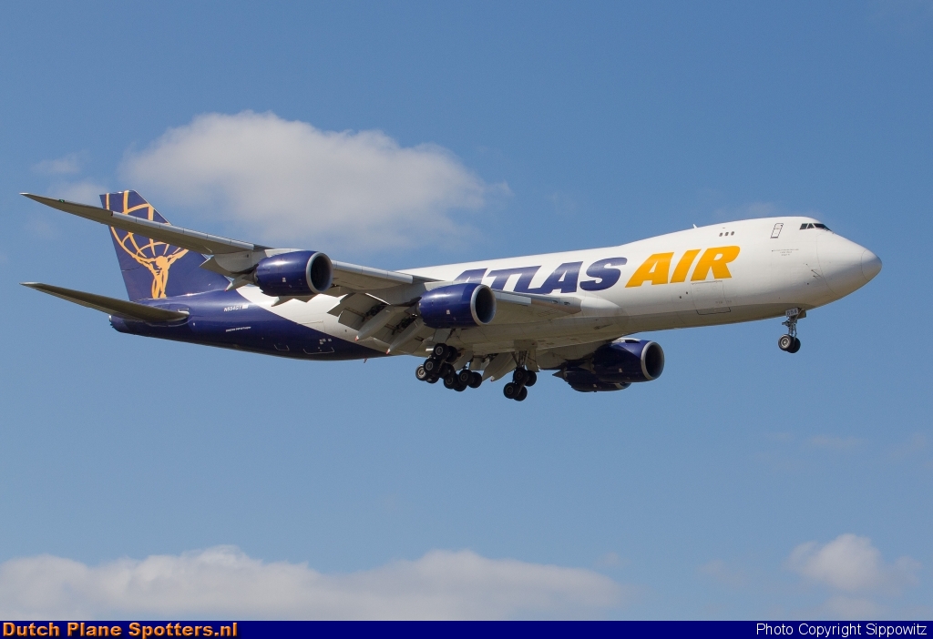 N854GT Boeing 747-8 Atlas Air by Sippowitz