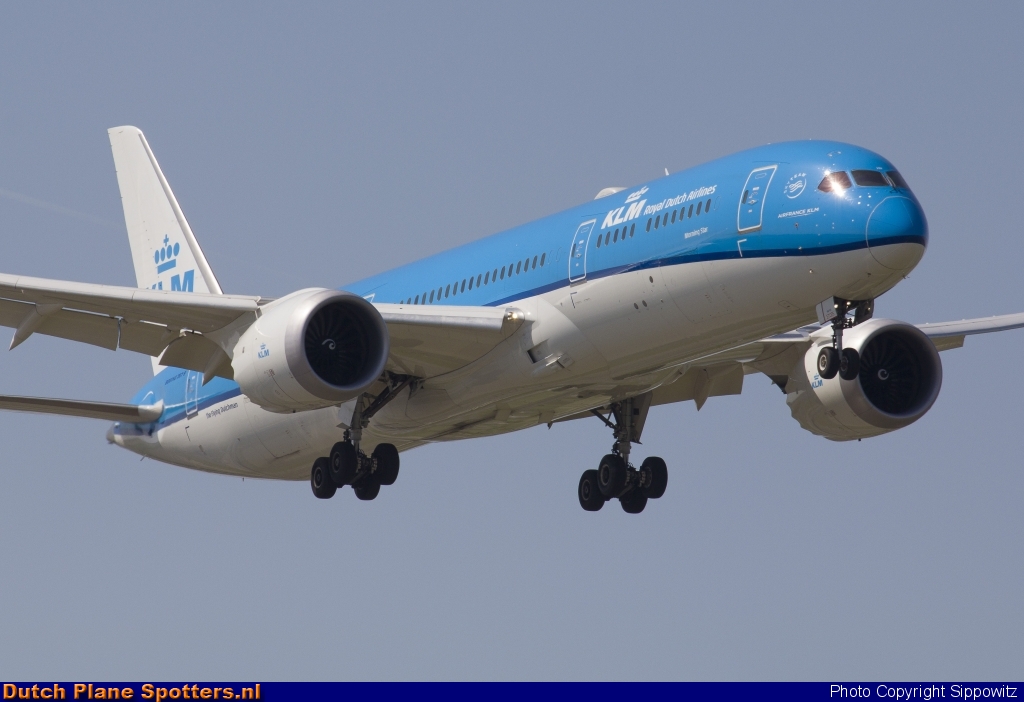 PH-BHN Boeing 787-9 Dreamliner KLM Royal Dutch Airlines by Sippowitz