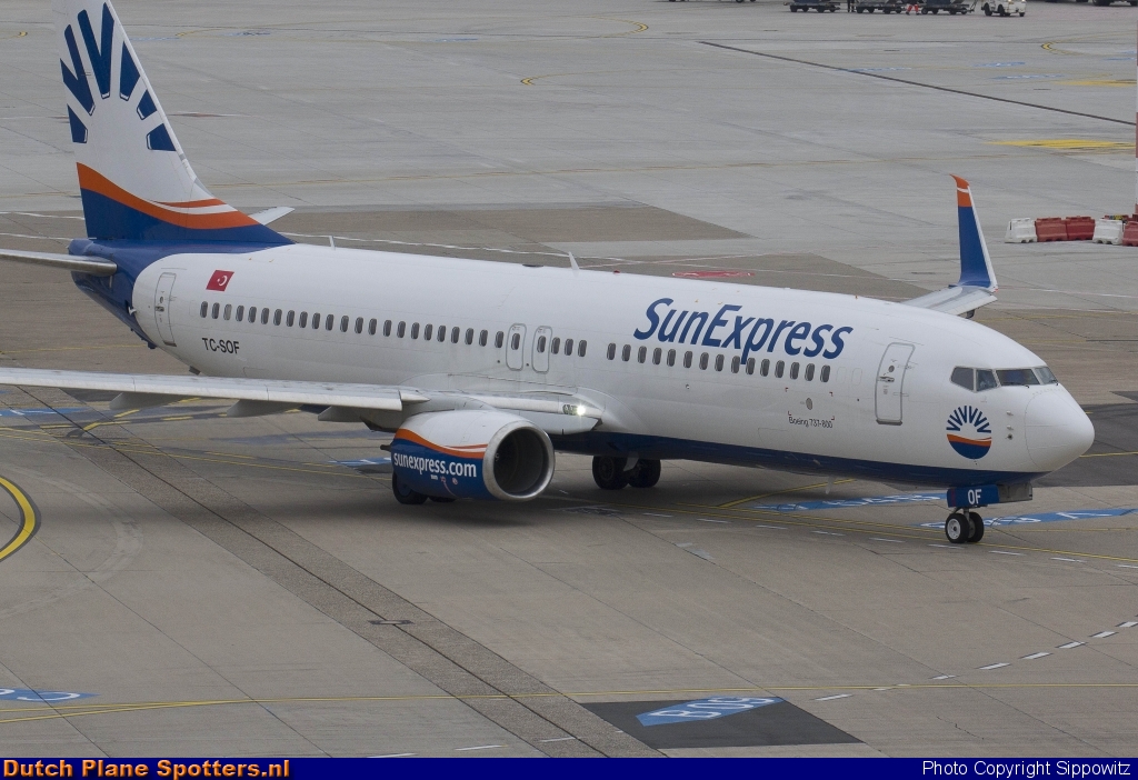 TC-SOF Boeing 737-800 SunExpress by Sippowitz