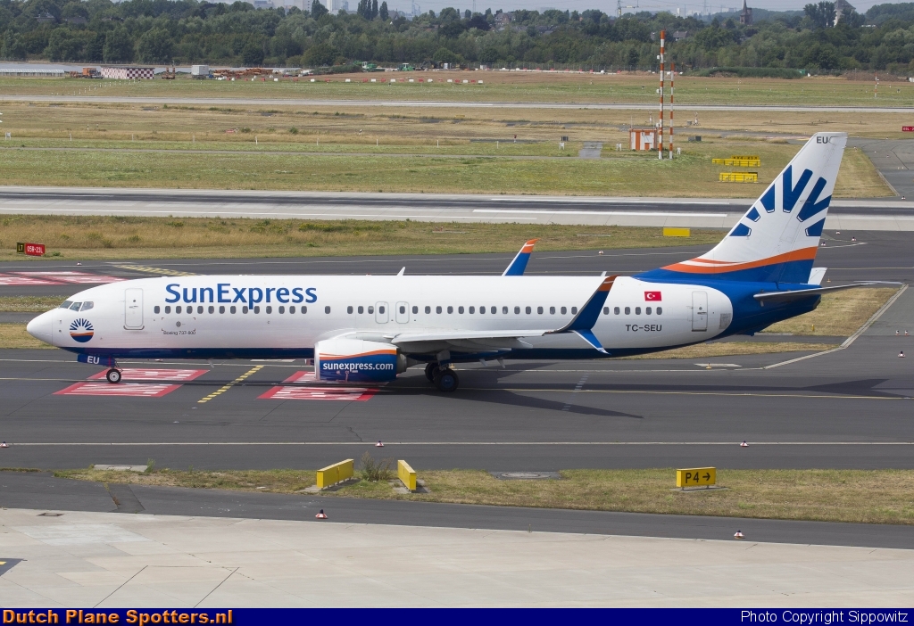 TC-SEU Boeing 737-800 SunExpress by Sippowitz
