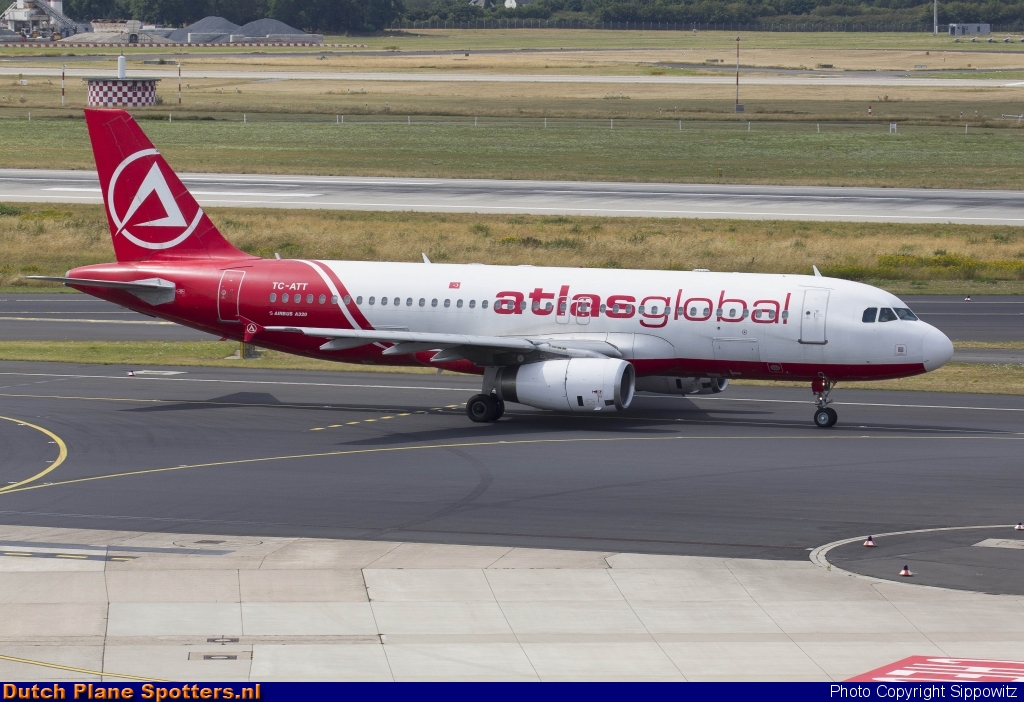 TC-ATT Airbus A320 AtlasGlobal by Sippowitz