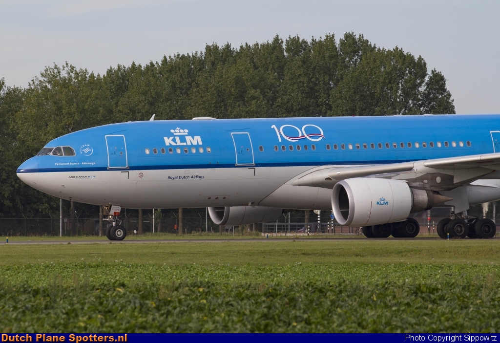 PH-AOE Airbus A330-200 KLM Royal Dutch Airlines by Sippowitz