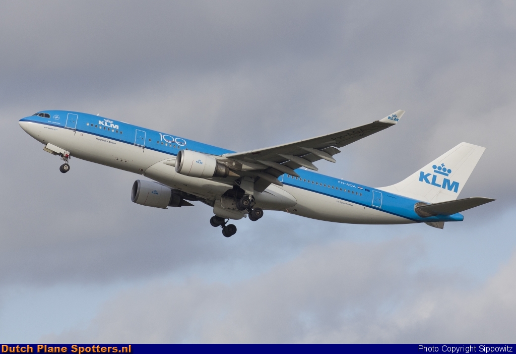 PH-AOA Airbus A330-200 KLM Royal Dutch Airlines by Sippowitz