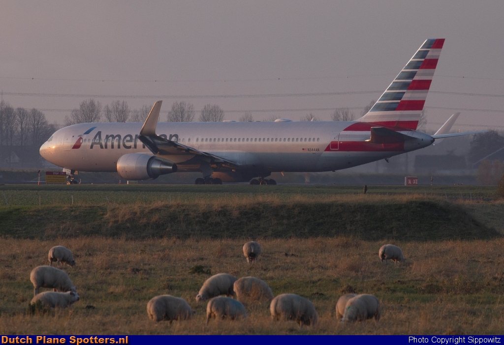 N344AN Boeing 767-300 American Airlines by Sippowitz