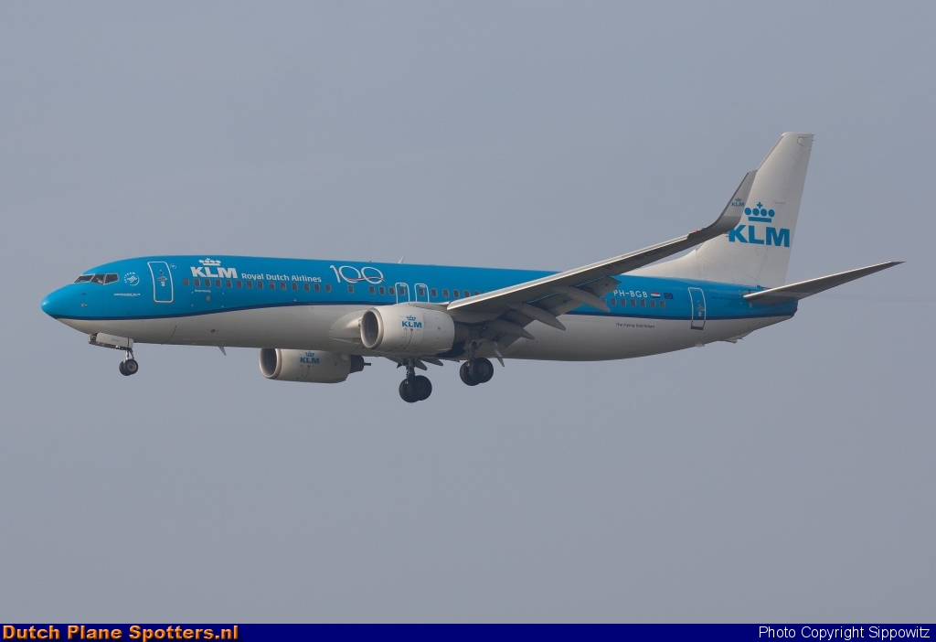 PH-BGB Boeing 737-800 KLM Royal Dutch Airlines by Sippowitz