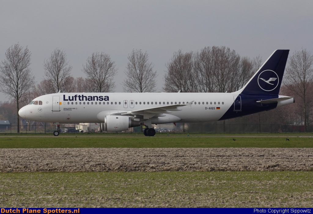 D-AIQS Airbus A320 Lufthansa by Sippowitz