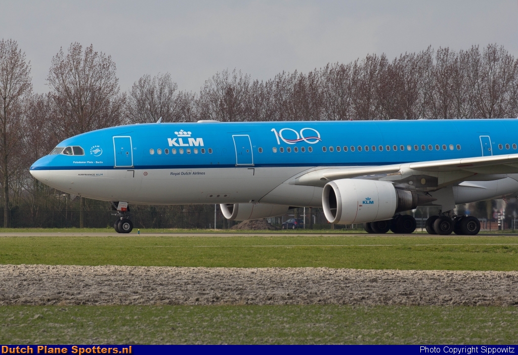 PH-AOB Airbus A330-200 KLM Royal Dutch Airlines by Sippowitz