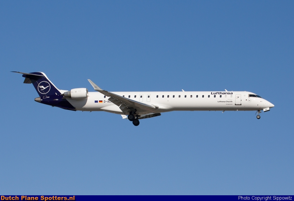 D-ACNH Bombardier Canadair CRJ900 CityLine (Lufthansa Regional) by Sippowitz