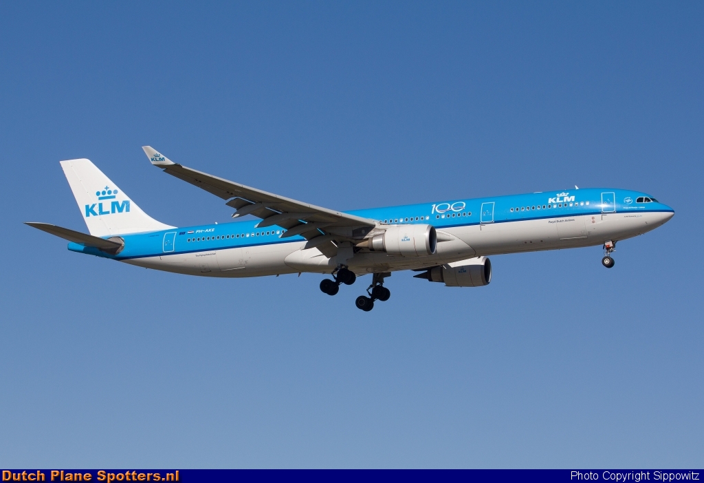 PH-AKE Airbus A330-300 KLM Royal Dutch Airlines by Sippowitz