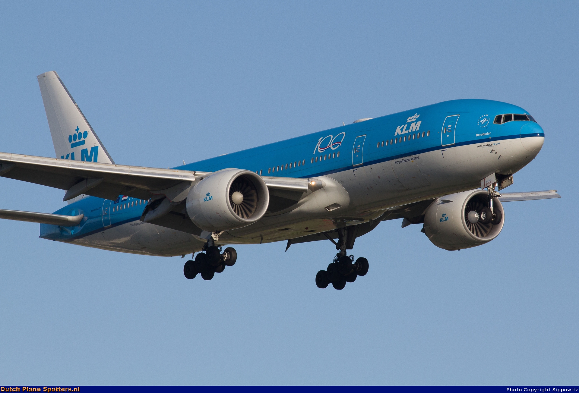 PH-BQB Boeing 777-200 KLM Royal Dutch Airlines by Sippowitz