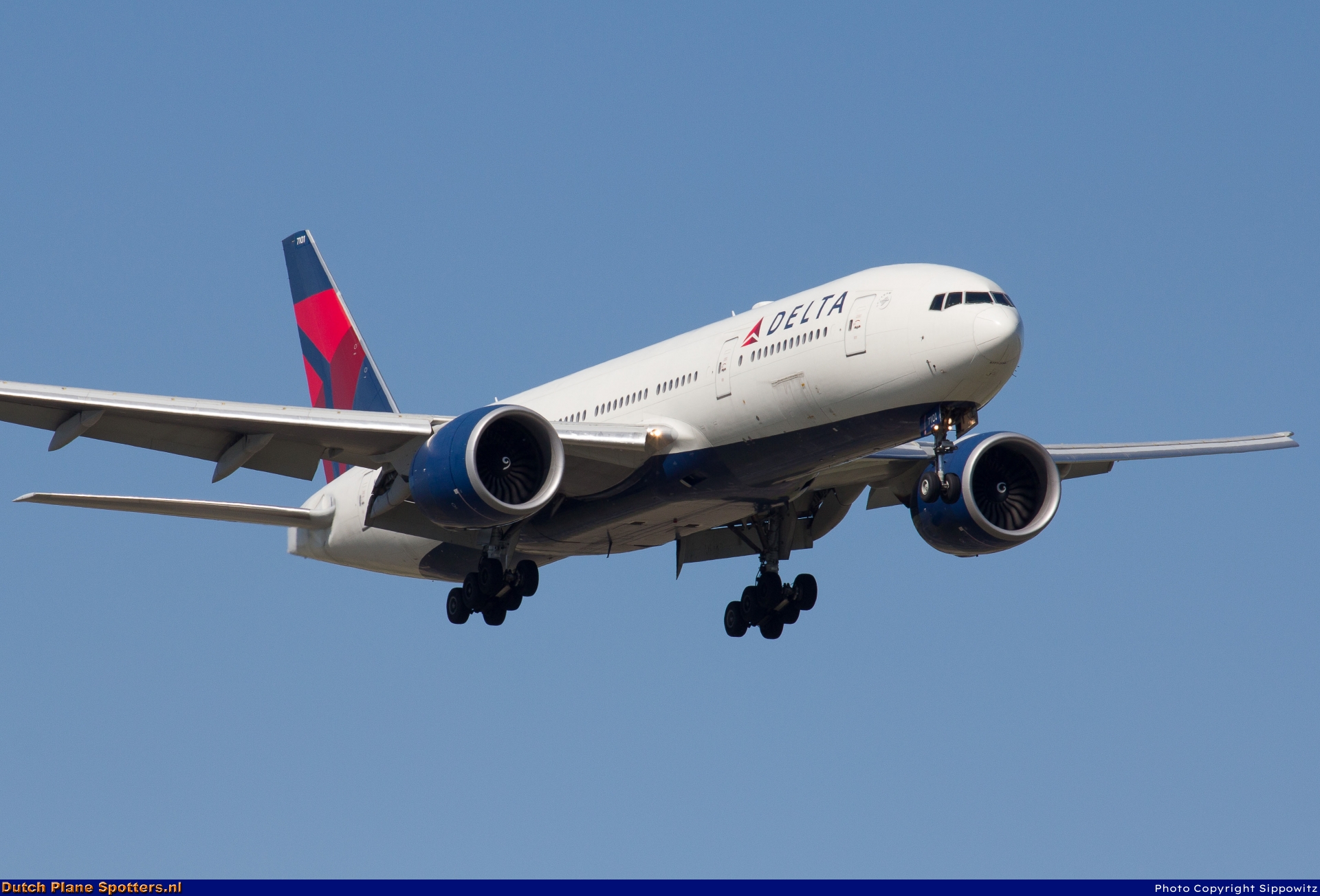 N701DN Boeing 777-200 Delta Airlines by Sippowitz
