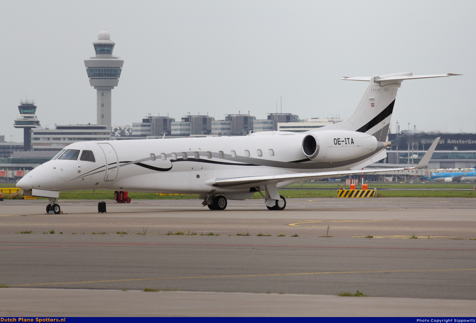 OE-ITA Embraer 135 Legacy 650 Avcon Jet by Sippowitz