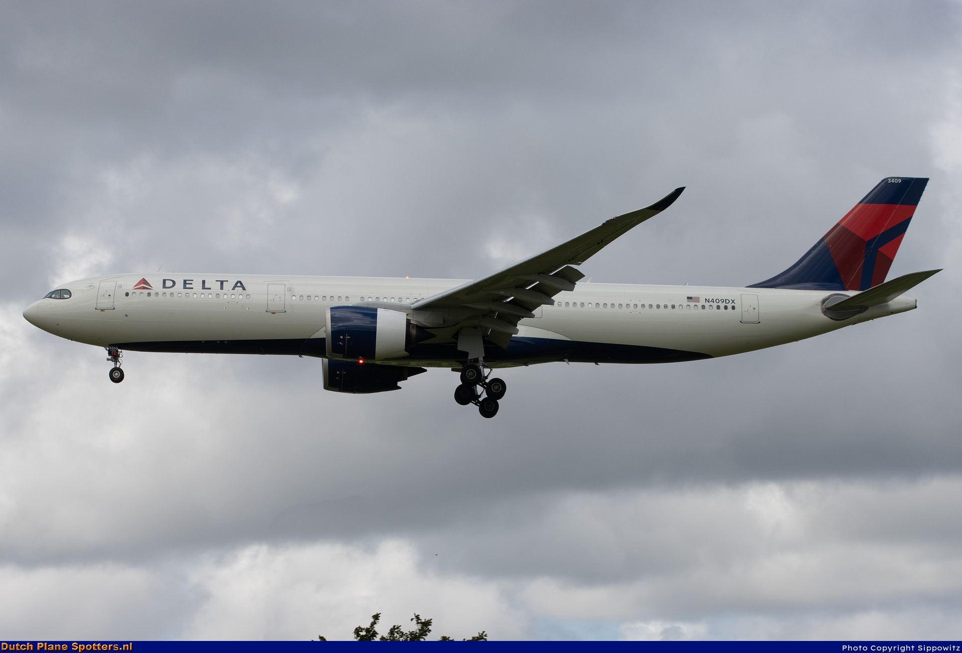 N409DX Airbus A330-900neo Delta Airlines by Sippowitz