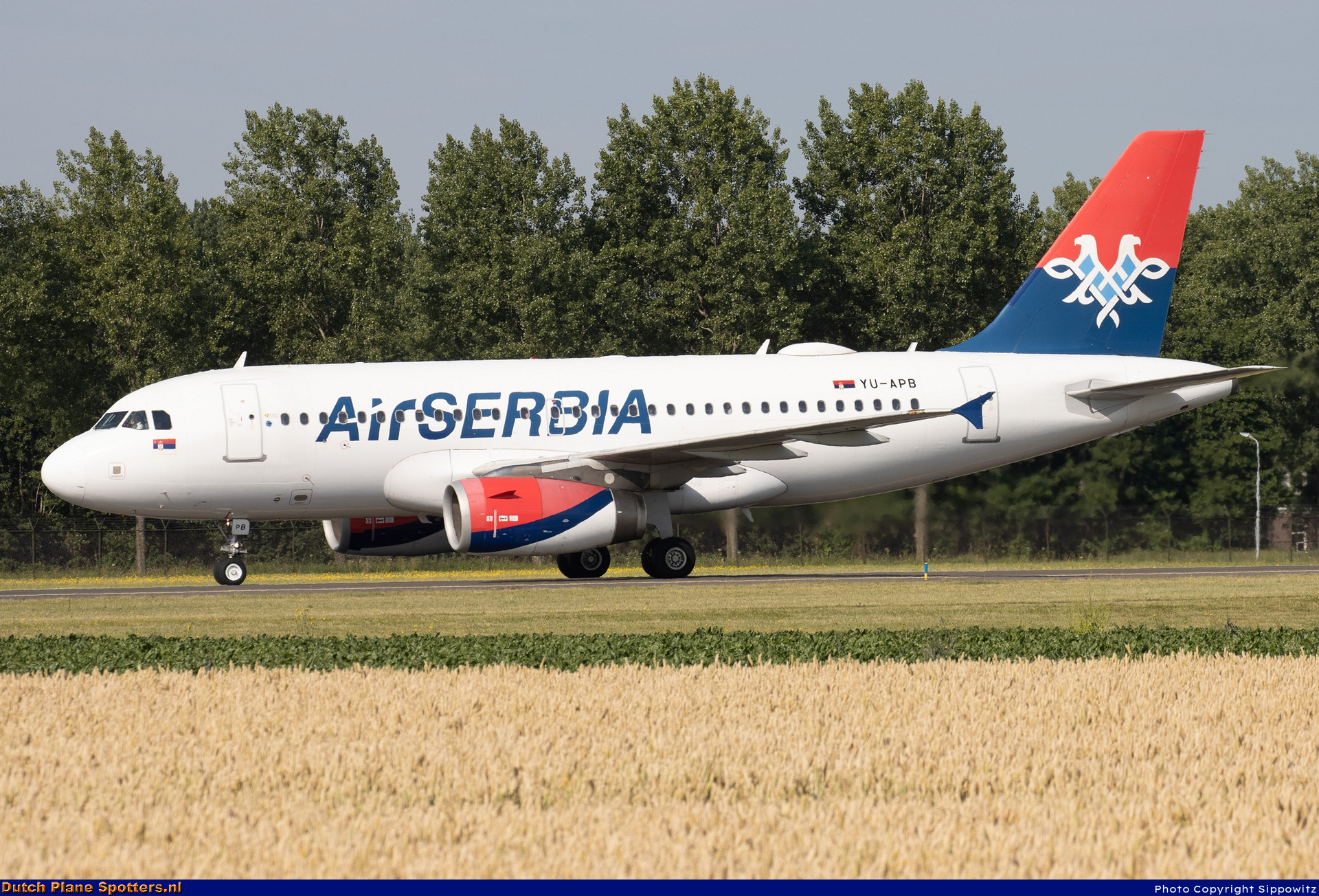 YU-APB Airbus A319 Air Serbia by Sippowitz
