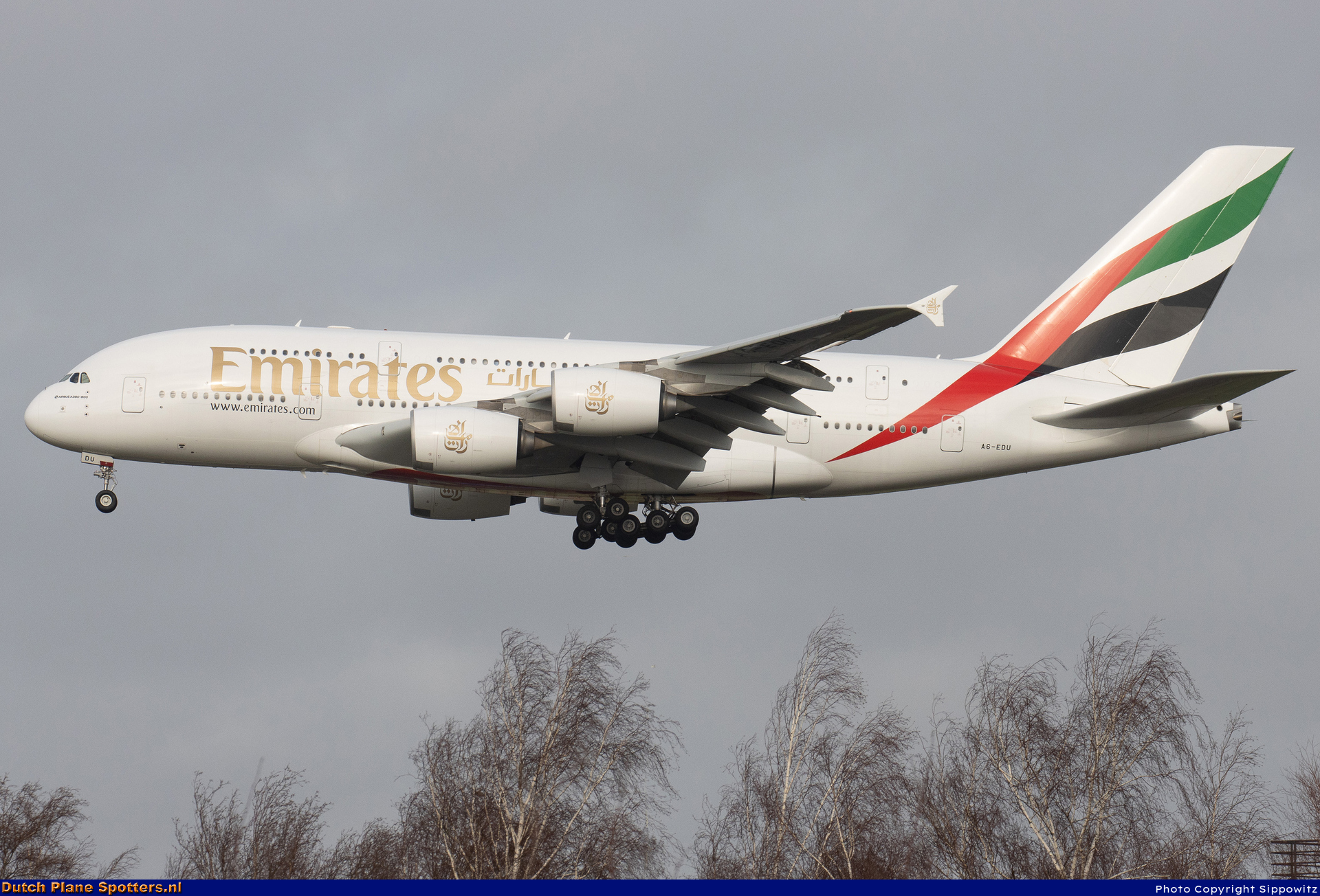 A6-EDU Airbus A380-800 Emirates by Sippowitz