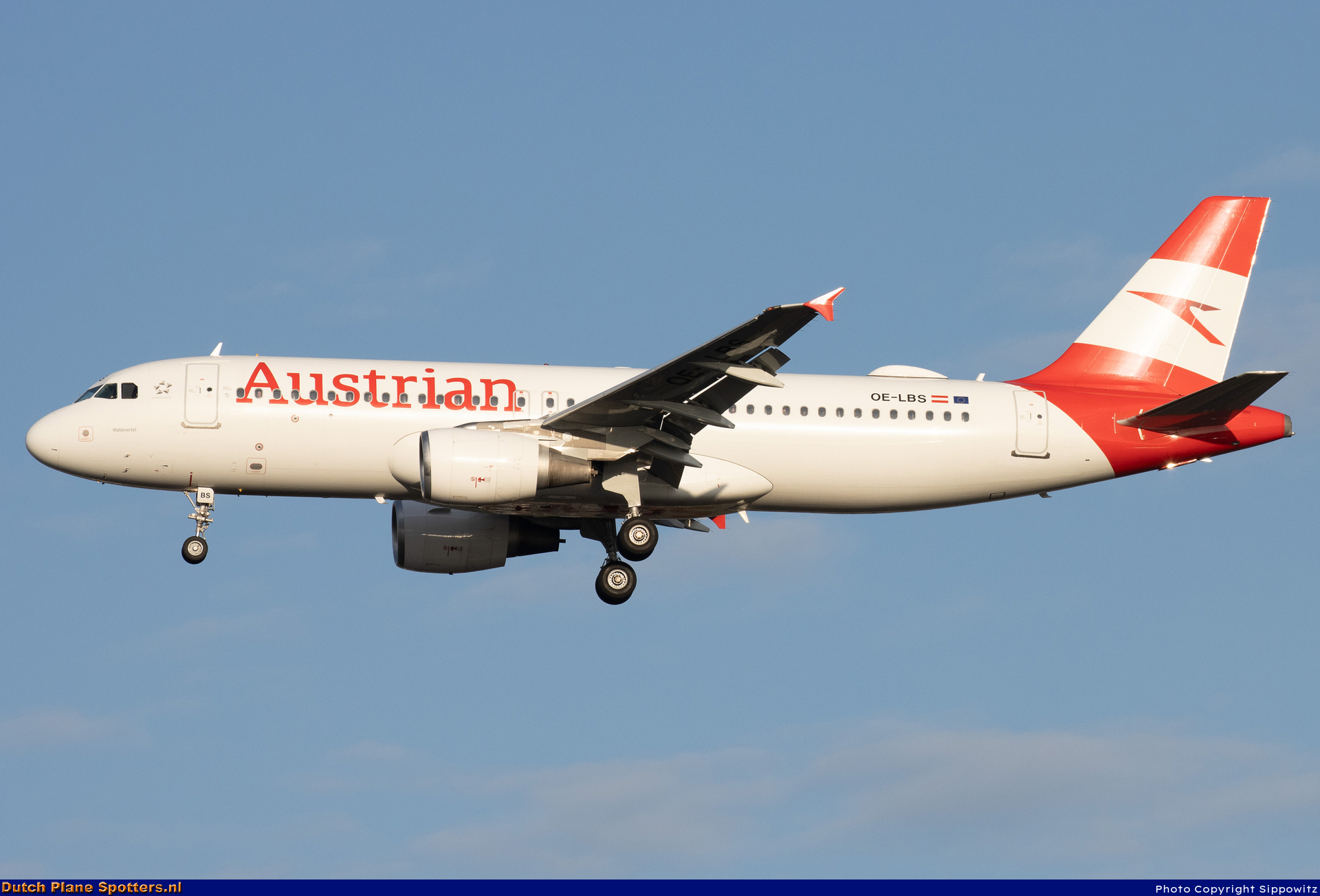 OE-LBS Airbus A320 Austrian Airlines by Sippowitz