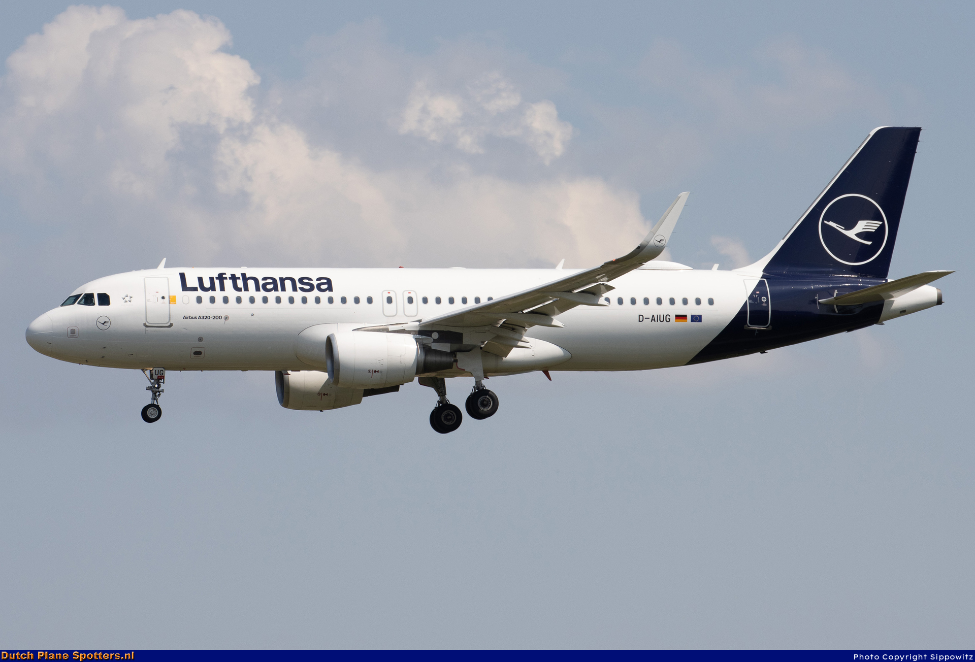 D-AIUG Airbus A320 Lufthansa by Sippowitz