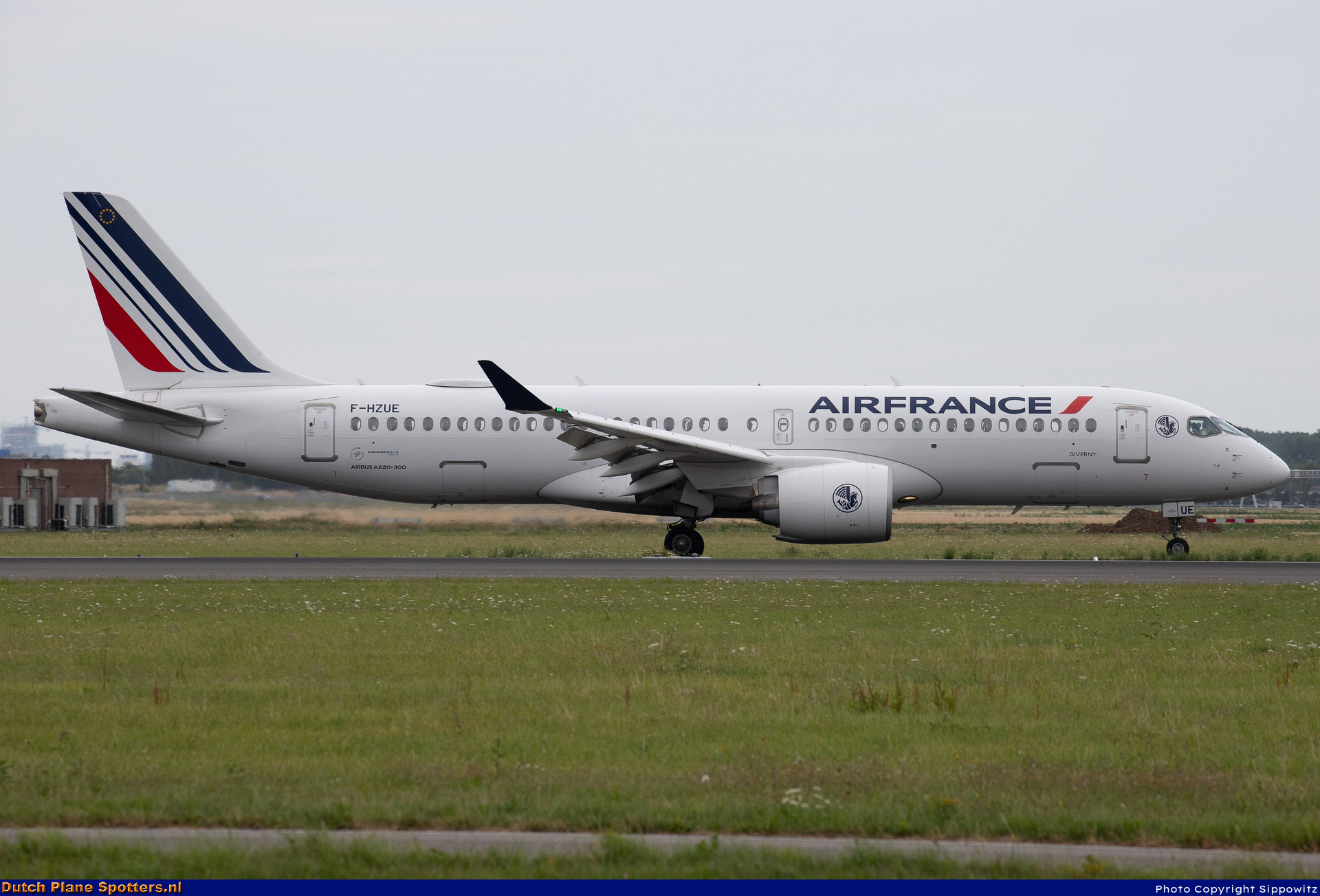 F-HZUE Airbus A220-300 Air France by Sippowitz