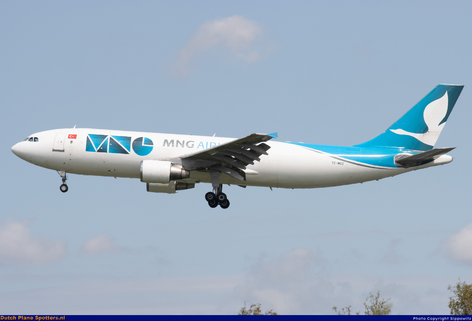 TC-MCC Airbus A300 MNG Airlines by Sippowitz