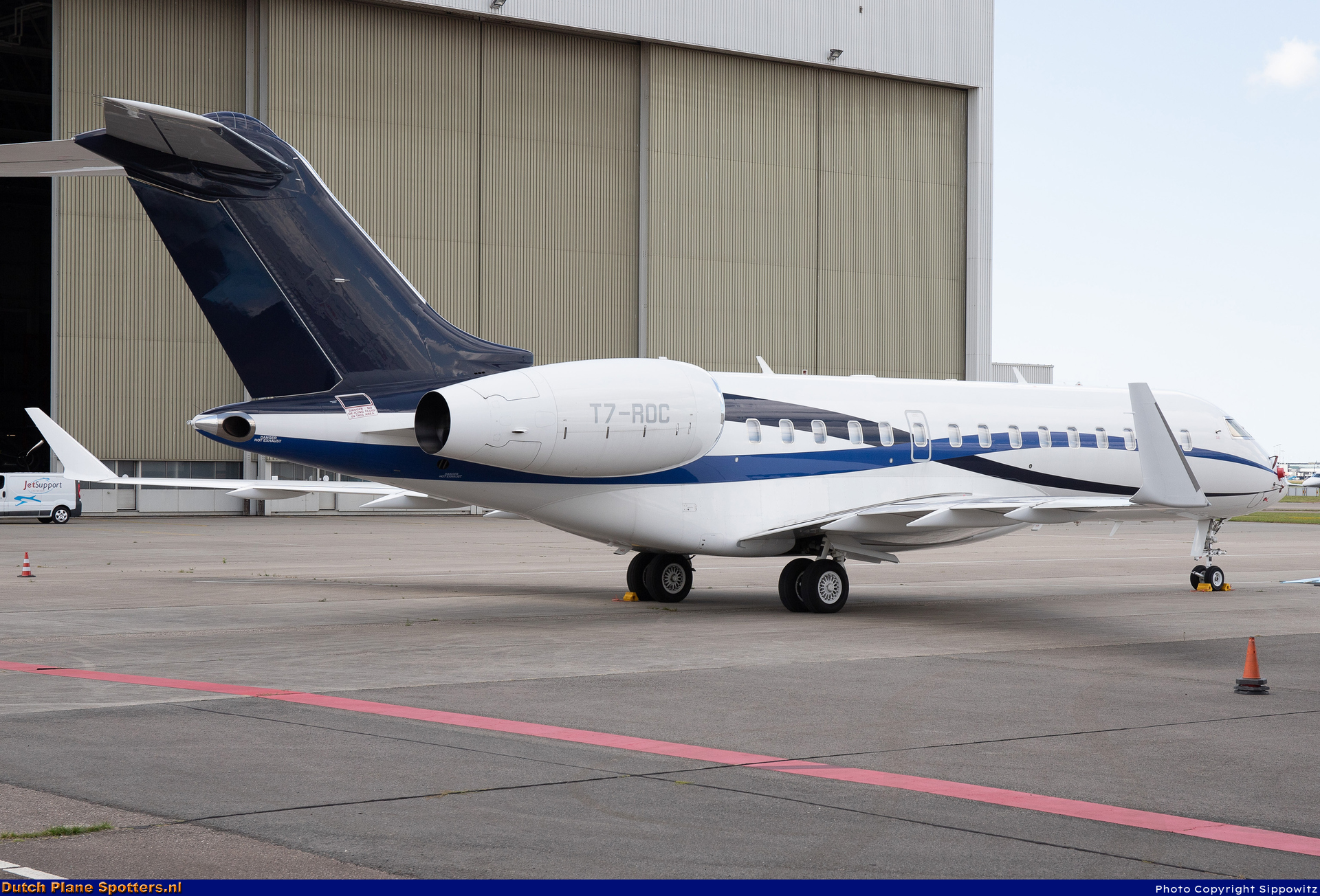 T7-ROC Bombardier BD-700 Global 6000 Private by Sippowitz