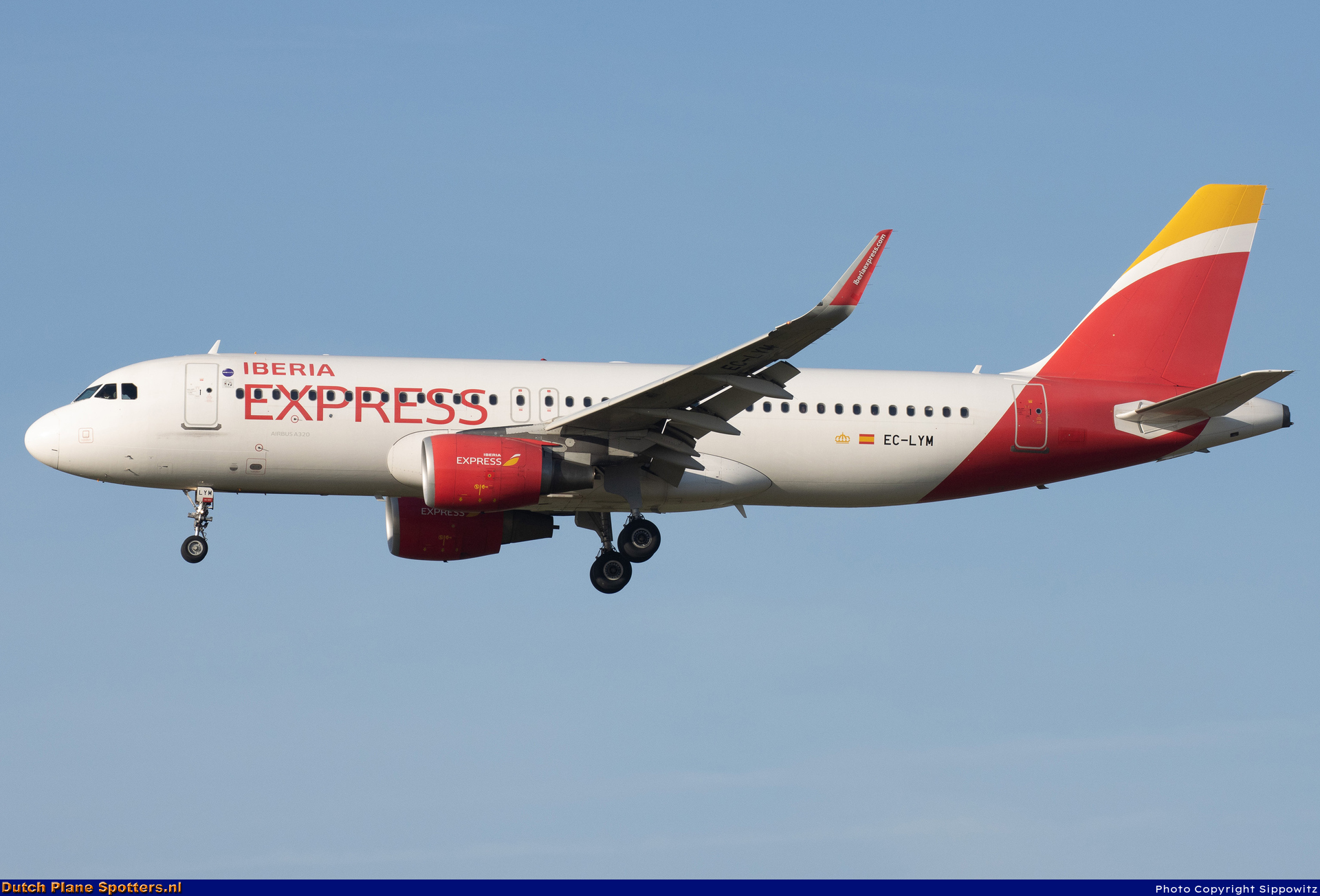 EC-LYM Airbus A320 Iberia Express by Sippowitz