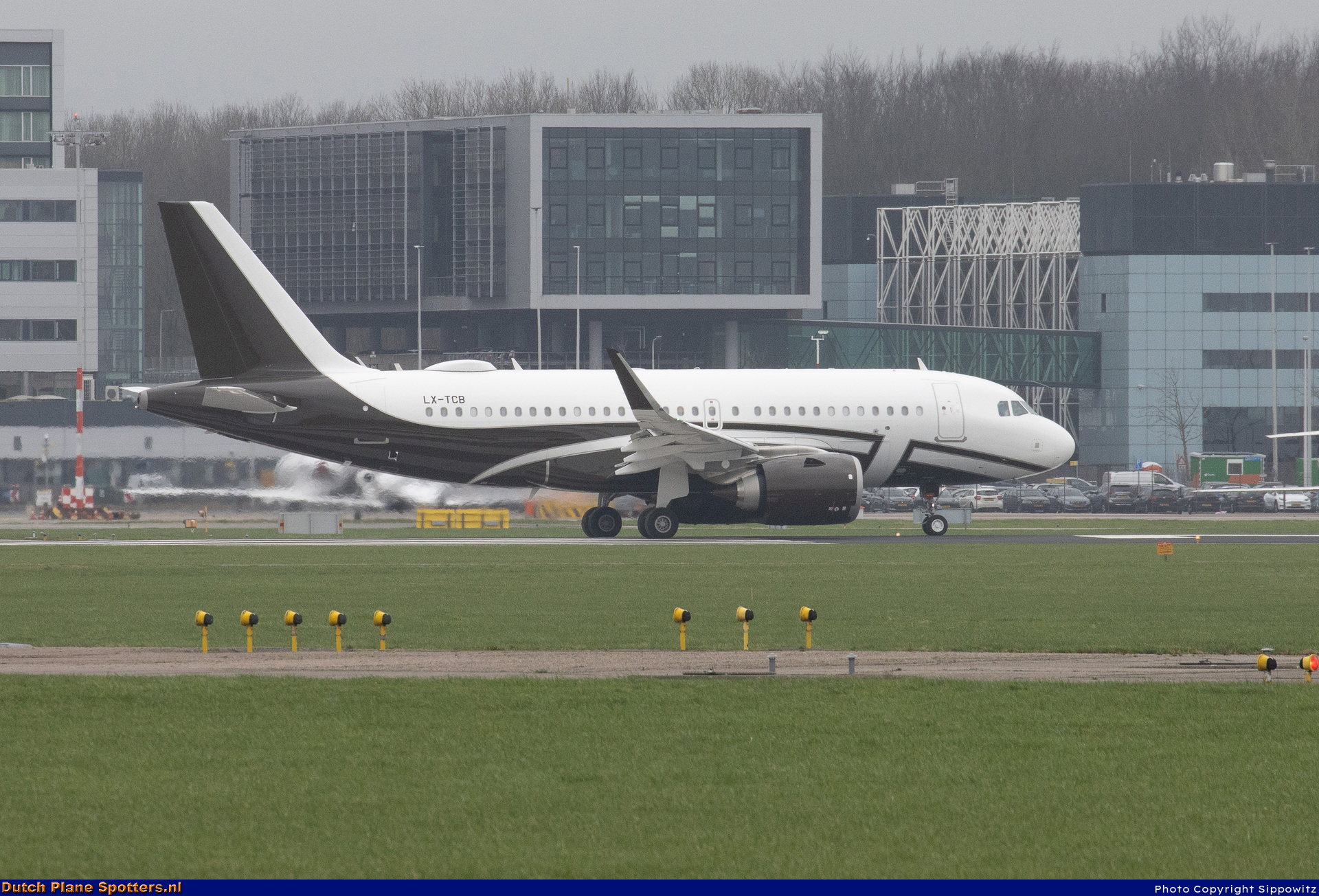 LX-TCB Airbus A319 Global Jet Luxembourg by Sippowitz
