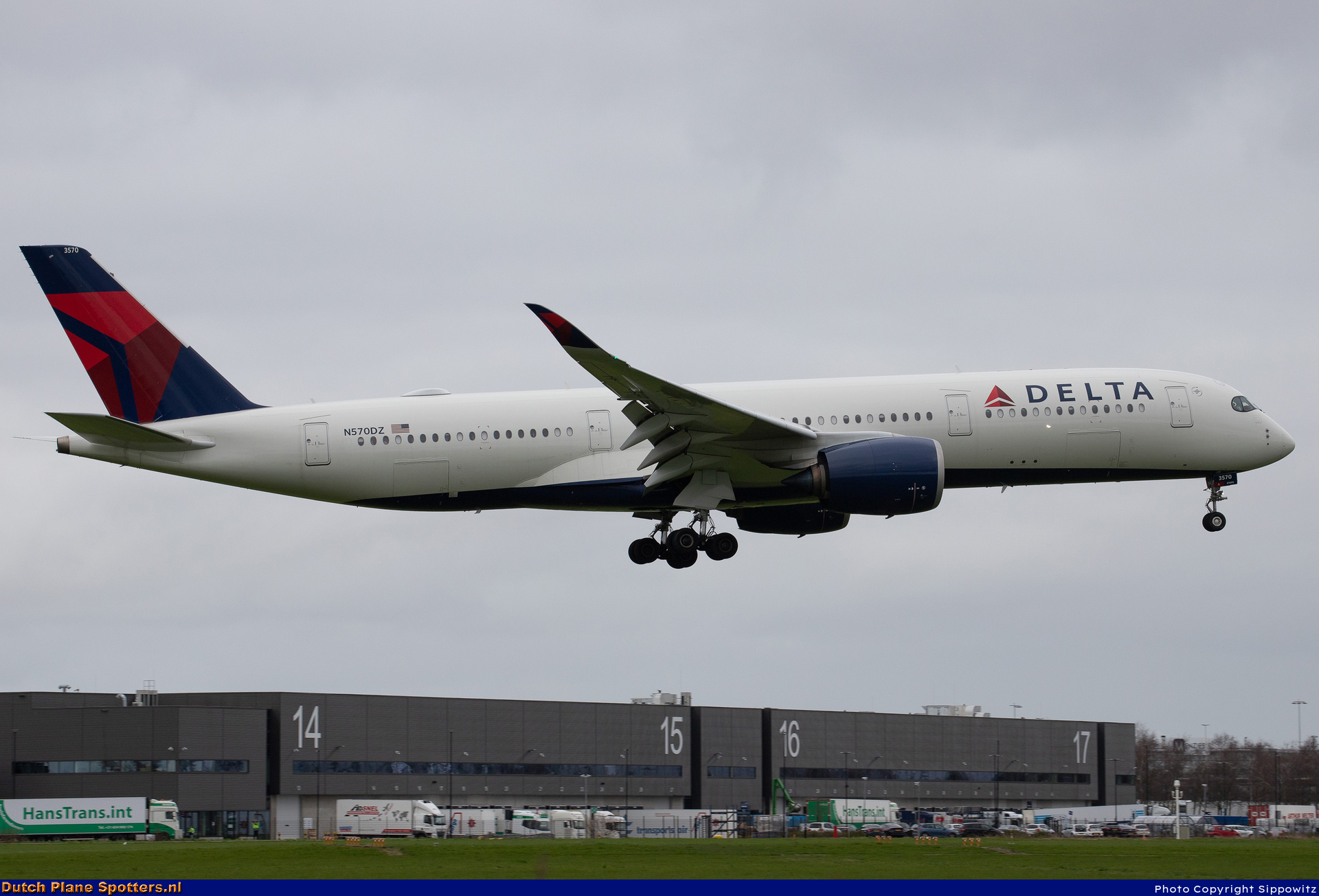 N570DZ Airbus A350-900 Delta Airlines by Sippowitz