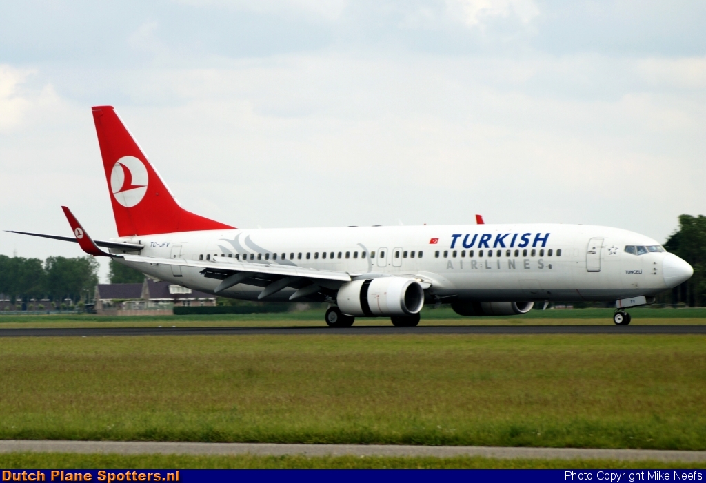 TC-JFV Boeing 737-800 Turkish Airlines by Mike Neefs