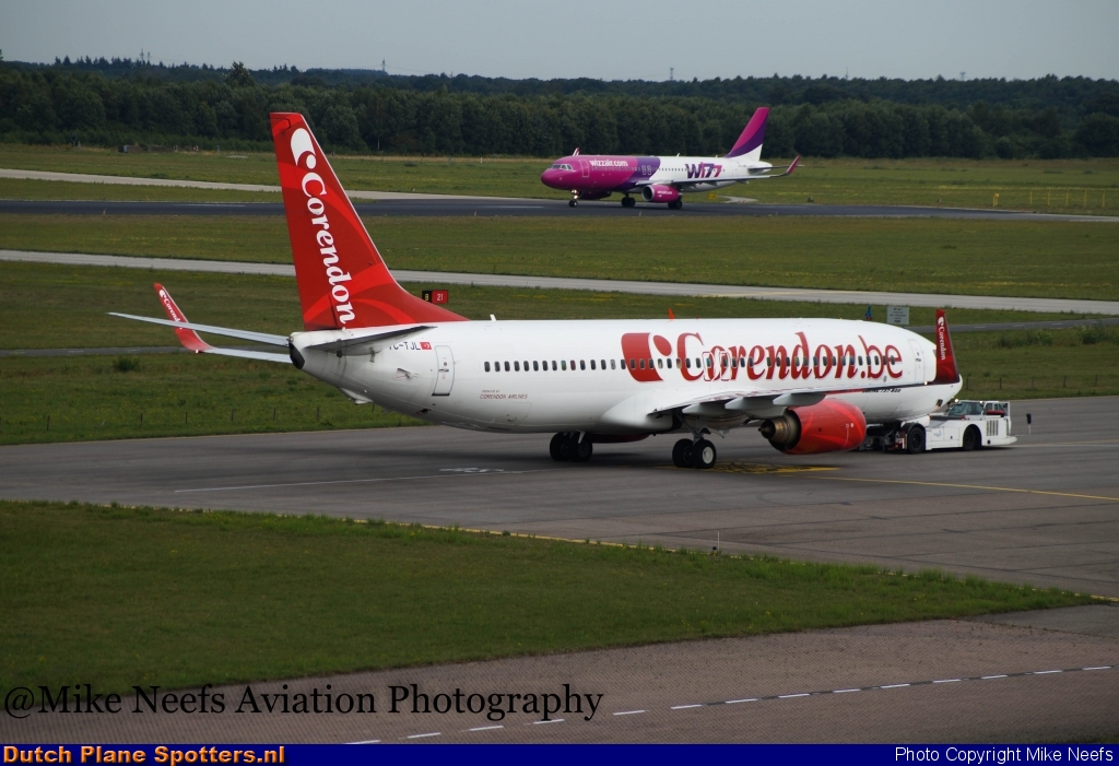 TC-TJL Boeing 737-800 Corendon Airlines by Mike Neefs