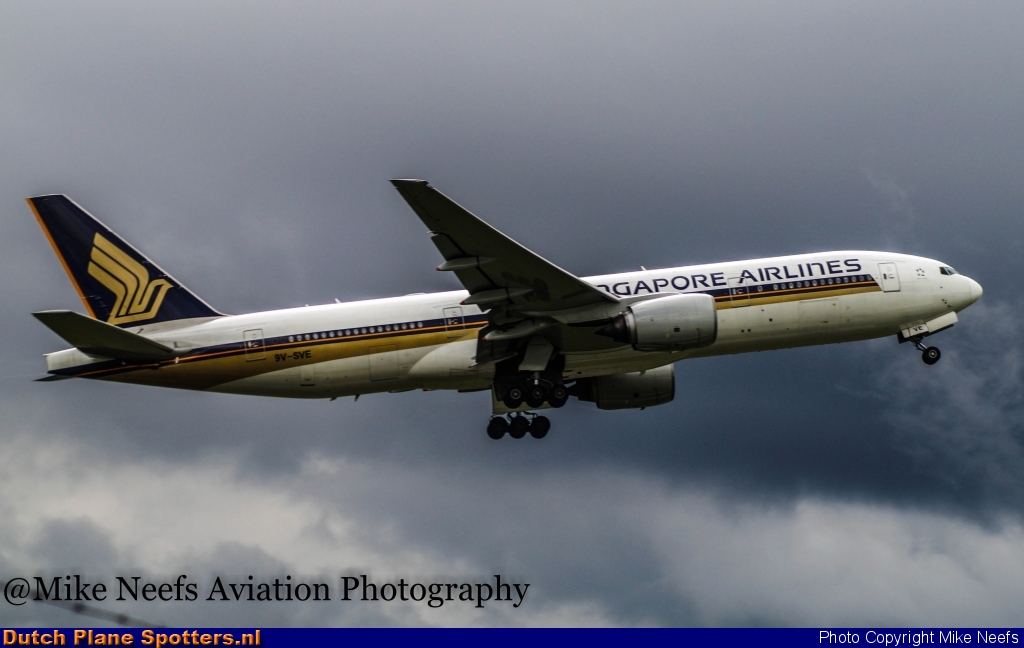 9V-SVE Boeing 777-200 Singapore Airlines by Mike Neefs