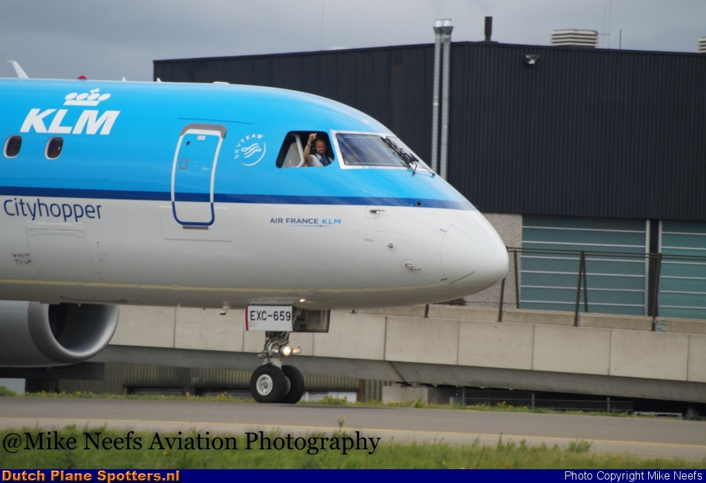 PH-EXC Embraer 190 KLM Cityhopper by Mike Neefs