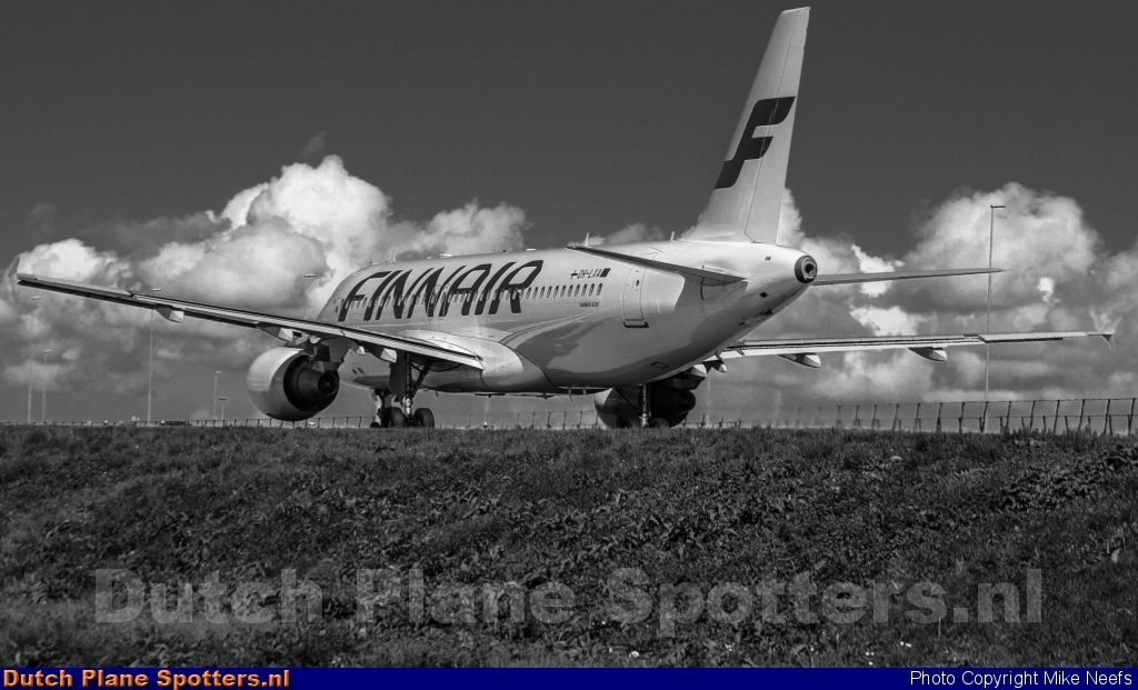 OH-LXA Airbus A320 Finnair by Mike Neefs