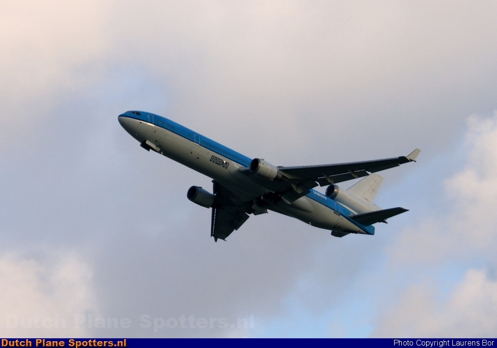 PH-KCD McDonnell Douglas MD-11 KLM Royal Dutch Airlines by Laurens Bor