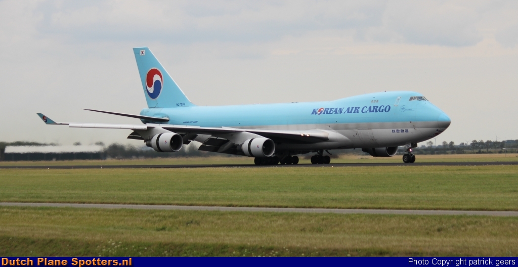 HL7601 Boeing 747-400 Korean Air Cargo by patrick geers