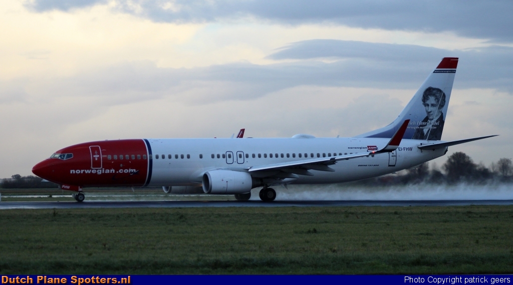 EI-FHW Boeing 737-800 Norwegian Air Shuttle by patrick geers