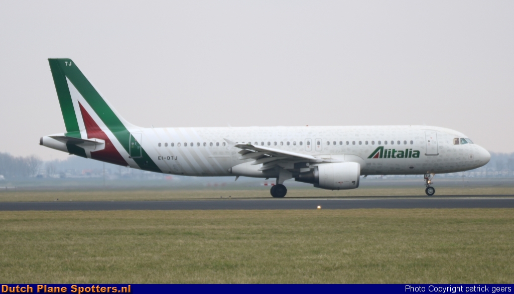 EI-DTJ Airbus A320 Alitalia by patrick geers
