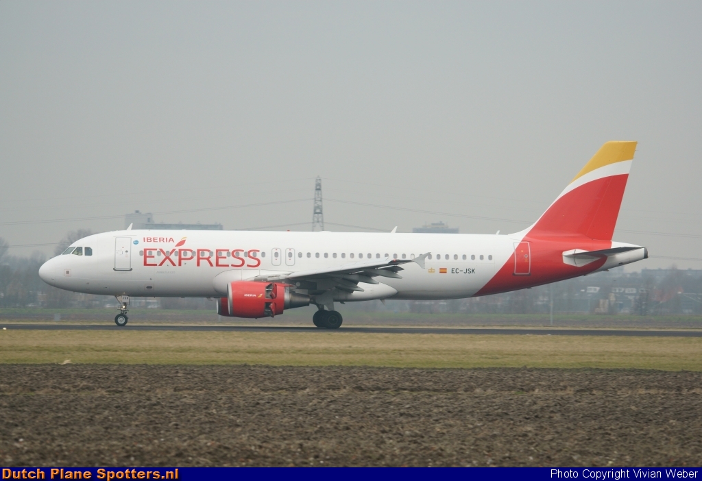 EC-JSK Airbus A320 Iberia Express by Vivian Weber