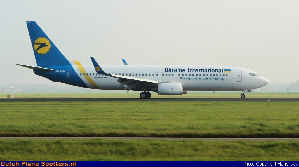 UR-PSD Boeing 737-800 Ukraine International Airlines by HansFXX