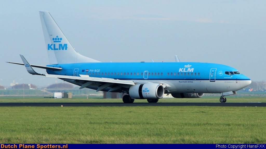 PH-BGE Boeing 737-700 KLM Royal Dutch Airlines by HansFXX
