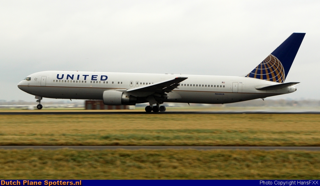 N646UA Boeing 767-300 United Airlines by HansFXX