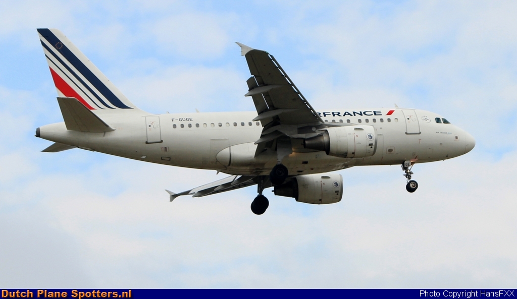 F-GUGE Airbus A318 Air France by HansFXX