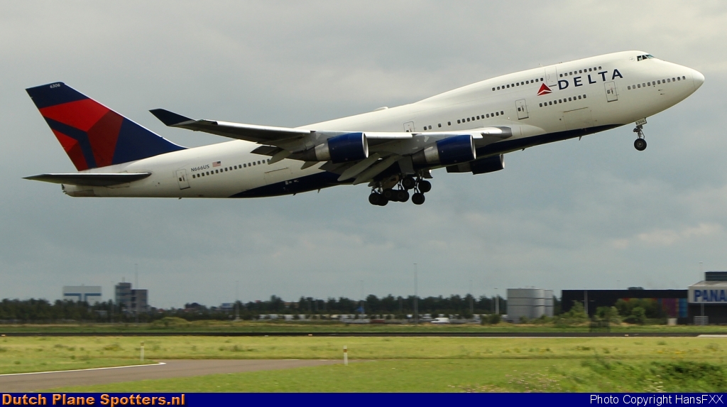 N666US Boeing 747-400 Delta Airlines by HansFXX
