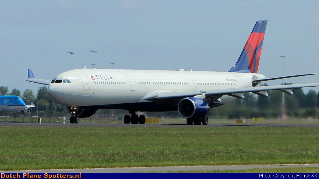N813NW Airbus A330-200 Delta Airlines by HansFXX