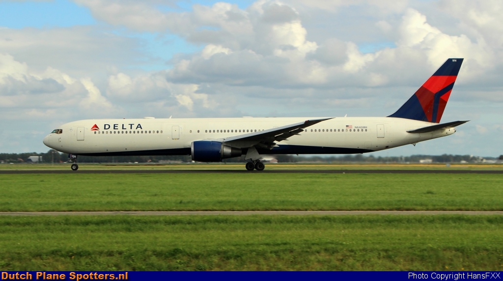 N840MH Boeing 767-400 Delta Airlines by HansFXX